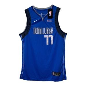 Nike LUKA DONCIC #77 Dallas Mavericks Swingman Jersey